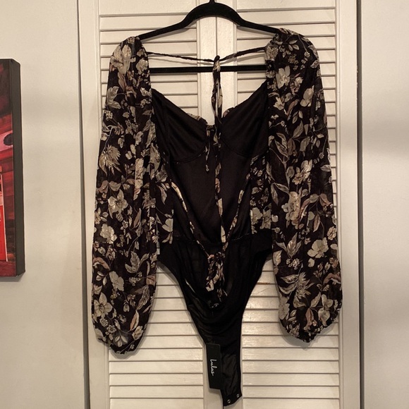 Floral Bodysuit - Picture 2 of 3